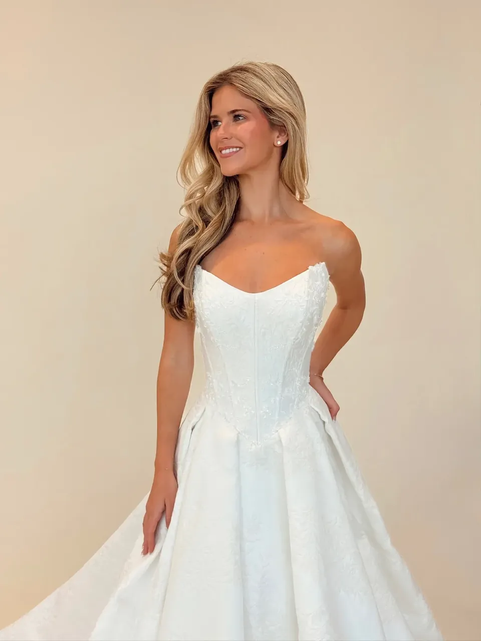 Anora Bridal